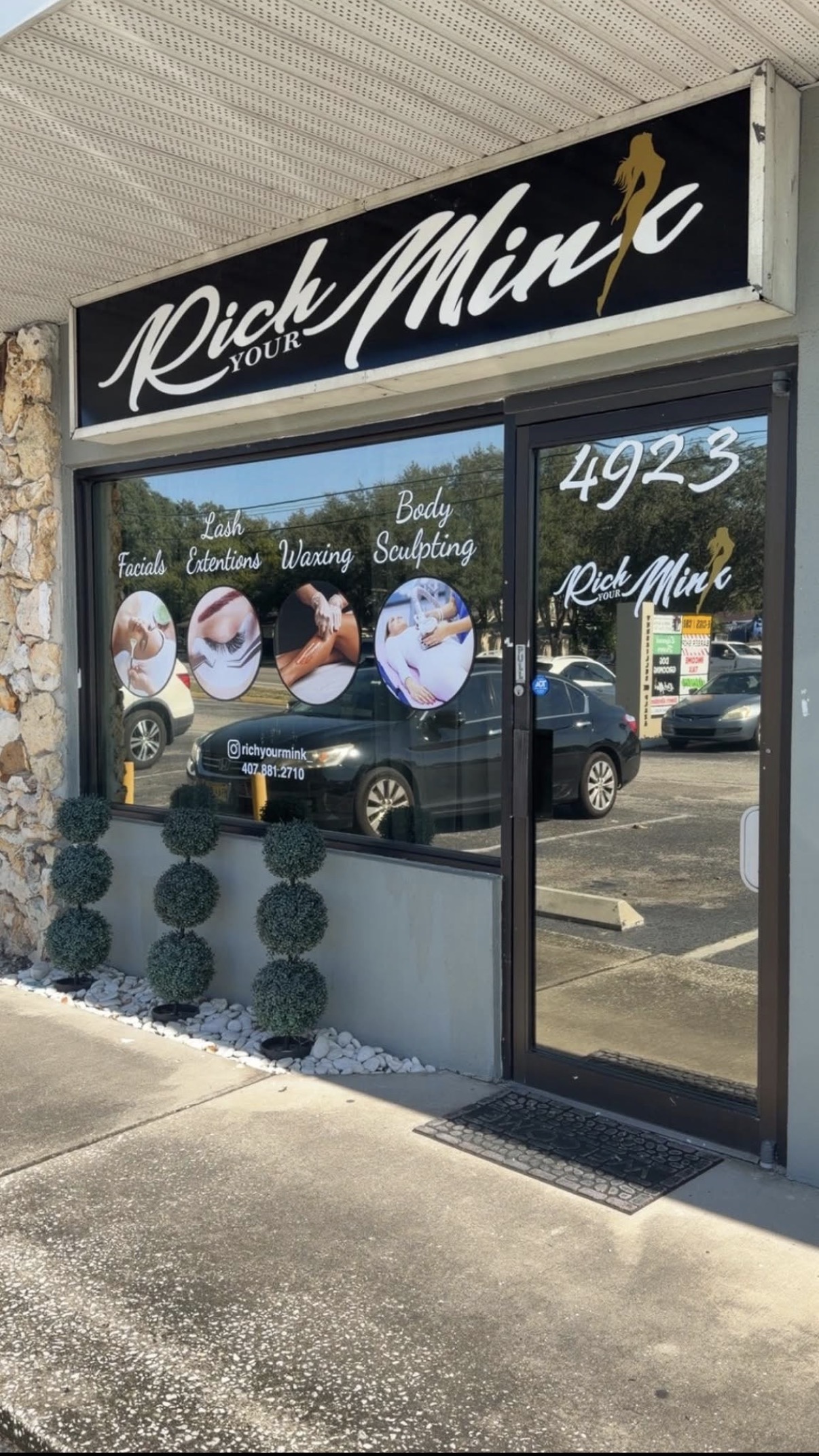 Luxury Aesthetics at RichYourMink storefront in Orlando